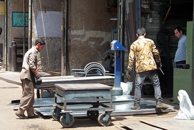 یخ بازار آهن آب نشد