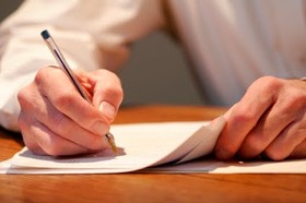 جلوی ارزان‌فروشی مواد اولیه صادراتی را بگیرید/لزوم صادرات شرکت‌های بالادستی از بورس کالا