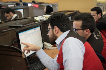 عرضه ۲۵۱ هزار تن فولاد و خاک روی در بورس کالا