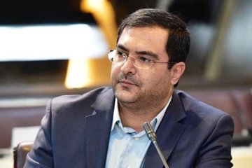 نقدینگی سرگردان به بازار سرمایه هدایت شود