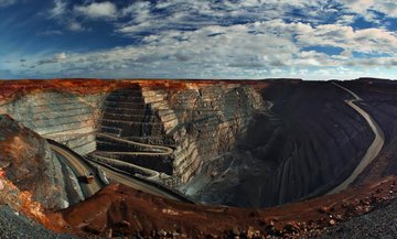 متوسط سود سرمایه گذاری در حوزه معدن بیش از ۳۰ درصد است