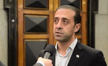 اشراف کامل محتشمی پور به دغدغه تولیدکنندگان در شیوه تنظیم بازار 