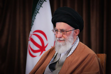 توصیه رهبر معظم انقلاب اسلامی به سرمایه‌گذاری مردم در بورس