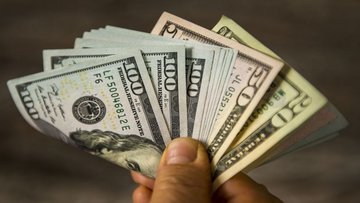 نرخ مبادلات دلار ۵.۸ درصد کاهش یافت