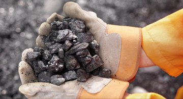 ادامه کاهش قیمت جهانی سنگ آهن و فولاد