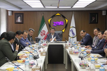 پسته در اتاق انتظار ورود به بورس کالا