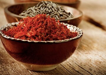 بازار ۶۰۲۳ میلیارد ریالی زیره و زعفران در بورس کالا