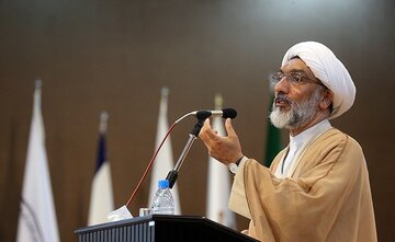 راه مبارزه با فساد از مسیر بازار سرمایه می‌گذرد