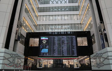 موافقت رهبر انقلاب با کمک ویژه مالیاتی به شرکت‌هایی که امسال وارد بورس می‌شوند