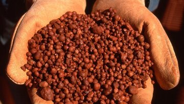 کاهش جهانی تولید آلومینا