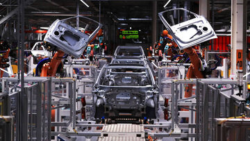 قیمت گذاری دستوری، مانع اصلی رشد صنعت خودرو