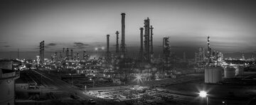 صنعت پتروشیمی قاره سبز در محاصره کرونا