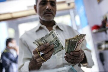 کاهش ارزش روپیه در صورت افزایش قیمت نفت