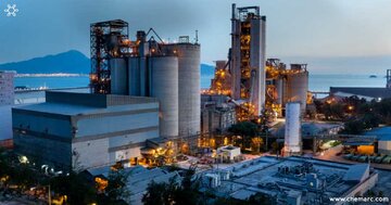 عرضه ۴۰ هزار تن فرآورده های نفتی و پتروشیمی در بورس کالا