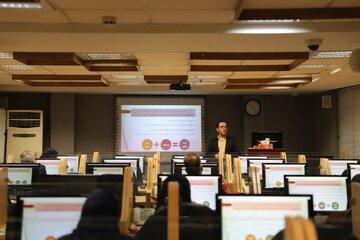 جلسه آموزشی آشنایی کارگزاران با معاملات کشف پریمیوم و حراج باز برگزار شد