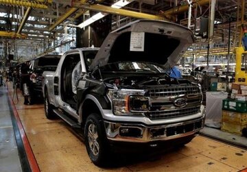 توقف و کاهش تولید در ۸ کارخانه فورد به دلیل کمبود ریزتراشه
