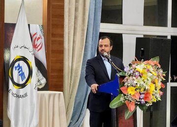 برای عرضه خودرو می‌ توان از ساز و کار بورس کالا استفاده کرد