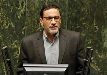 عرضه خودرو در بورس کالا به نفع تولیدکننده و مصرف کننده است