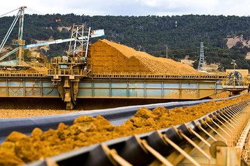 افتتاح بزرگترین بندر جابجایی بوکسیت و آلومینا در اندونزی