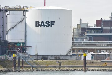 احتمال کاهش تولید غول آلمانی صنایع شیمیایی در پی بحران گاز