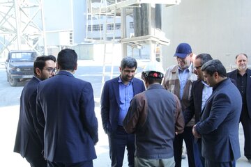 نشست مدیران بورس کالا و مدیران هلدینگ سیمانی غدیر