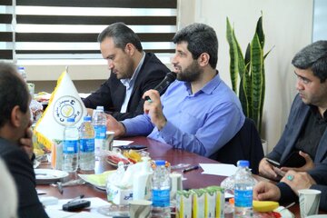 نشست مدیران بورس کالا و مدیران هلدینگ سیمانی غدیر