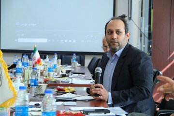 نشست مدیران بورس کالا و مدیران هلدینگ سیمانی غدیر