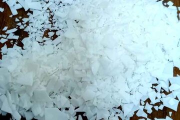 پذیرش محصول یک شرکت پتروشیمی در بورس کالا