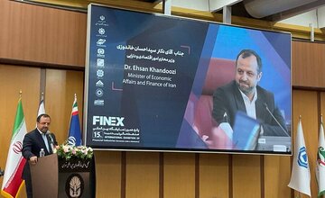 دور شدن از قیمت‌گذاری‌ غیرکارشناسی در صنایع بورسی در دستور کار است