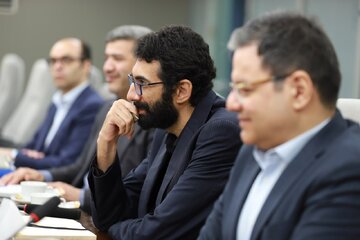 نشست هم اندیشی