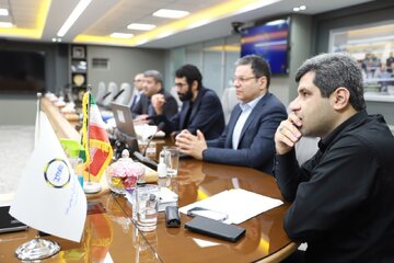 نشست هم اندیشی