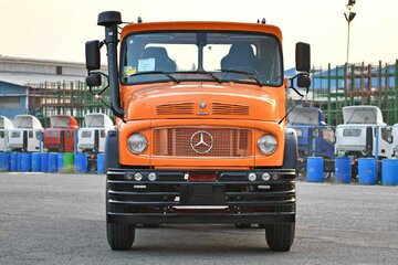 عرضه ۱۸۰ دستگاه کامیون بنز در بورس کالا