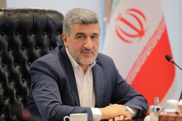 رفتارهای متناقض سیاستگذاران در حوزه خودرو، اعتماد سهامداران را به خطر انداخته است