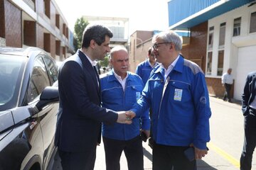 گزارش تصویری بازدید مدیرعامل و مدیران بورس کالای ایران از خطوط تولید ایران خودرو