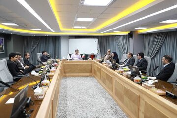 گزارش تصویری نشست هم‌اندیشی میان بورس کالای ایران و شرکت تهیه و تولید مواد معدنی ایران